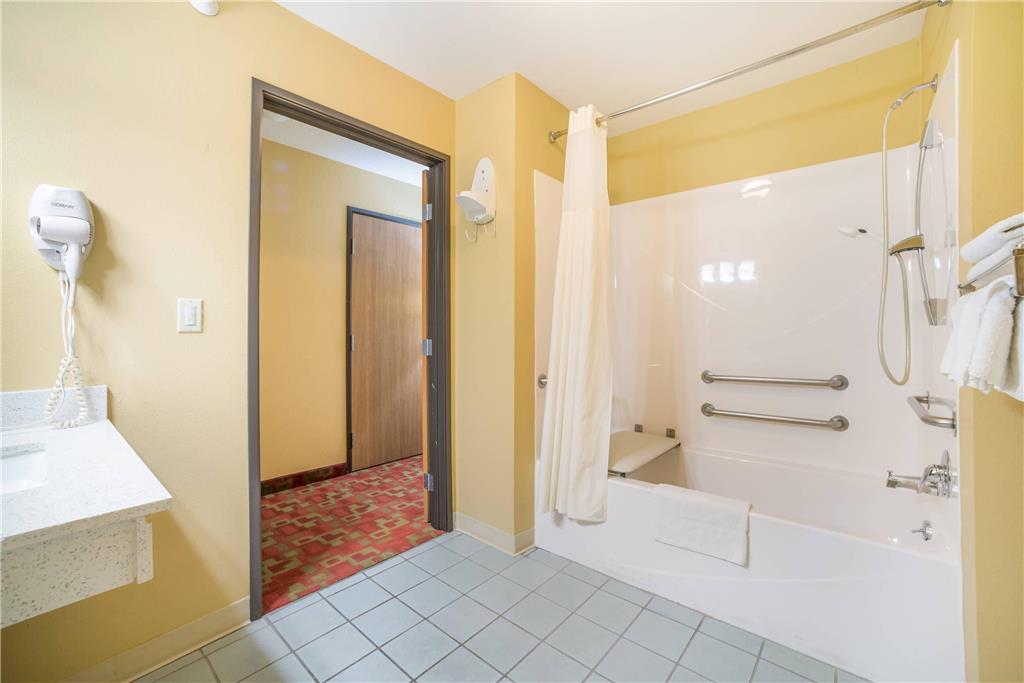 Quality Inn O'Fallon IL St. Louis - photo 13