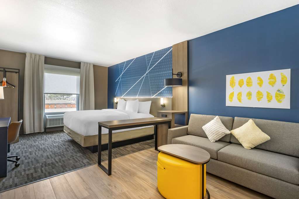 Comfort Inn & Suites New Port Richey Downtown District - photo 11
