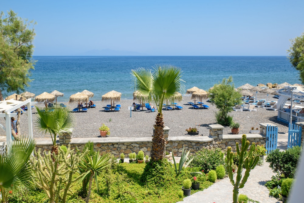 Ocean Bay Suites - carbon neutral hotel in Unknown City
