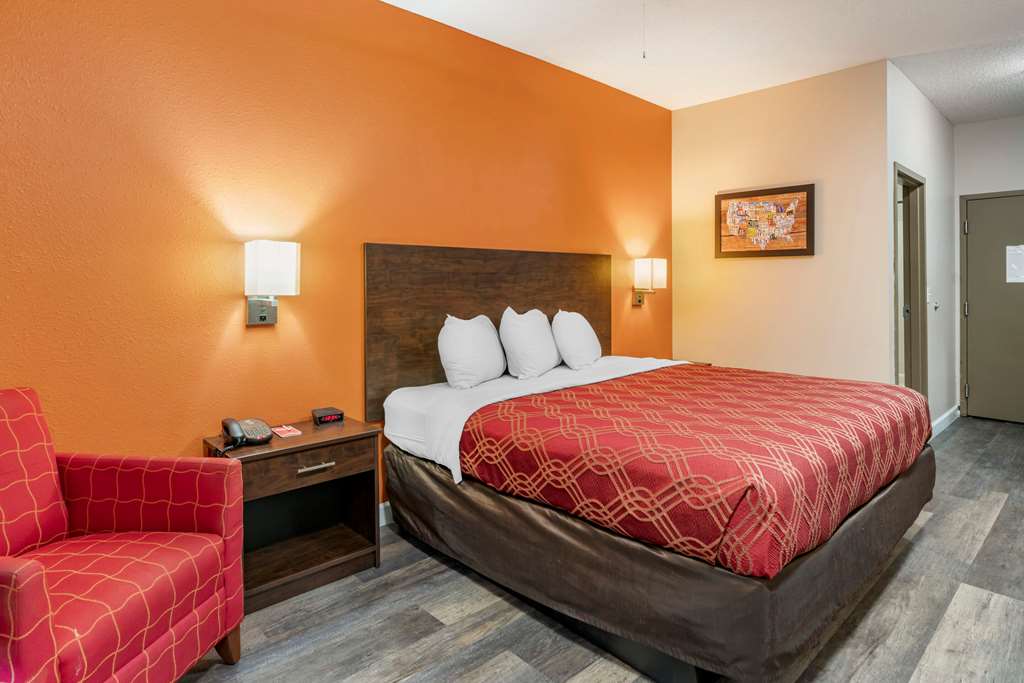 Econo Lodge Inn & Suites Granite City St. Louis - photo 14