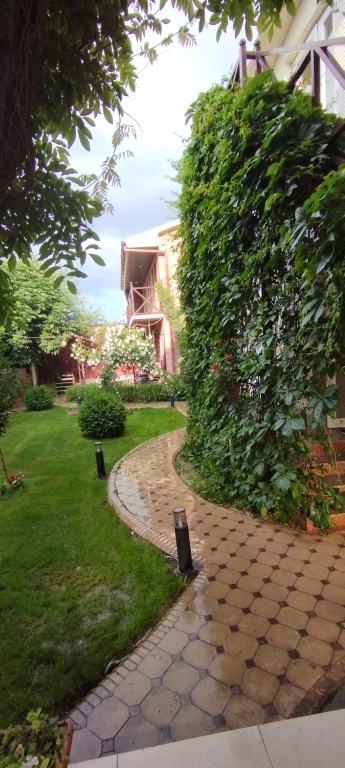 Gostevoy Dom Green House Eco Hotel — hotel near Samarkand International Airport