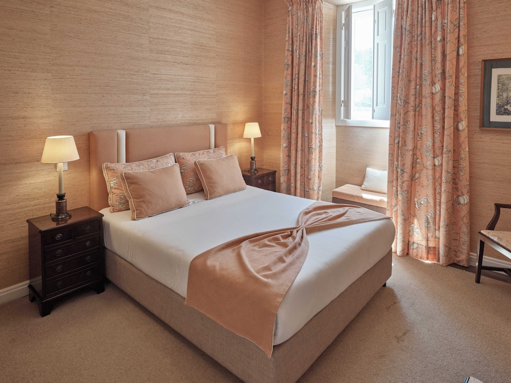 Quinta da Carlota — 4-Star Luxury Hotel in Torres Vedras, Portugal