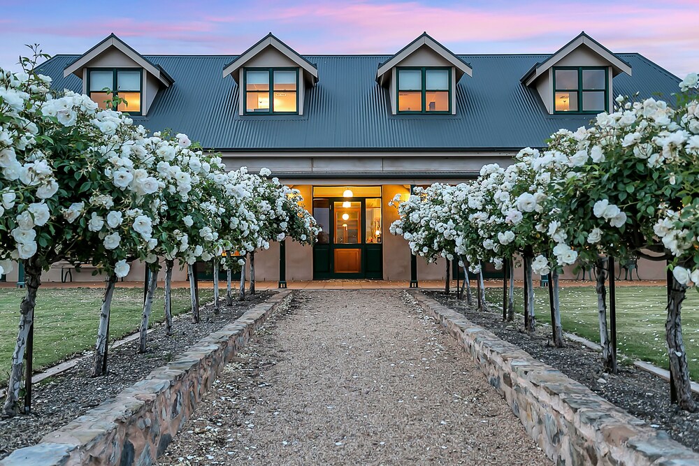 Abbotsford Country House — 4-Star Luxury Hotel in Lyndoch, Australia