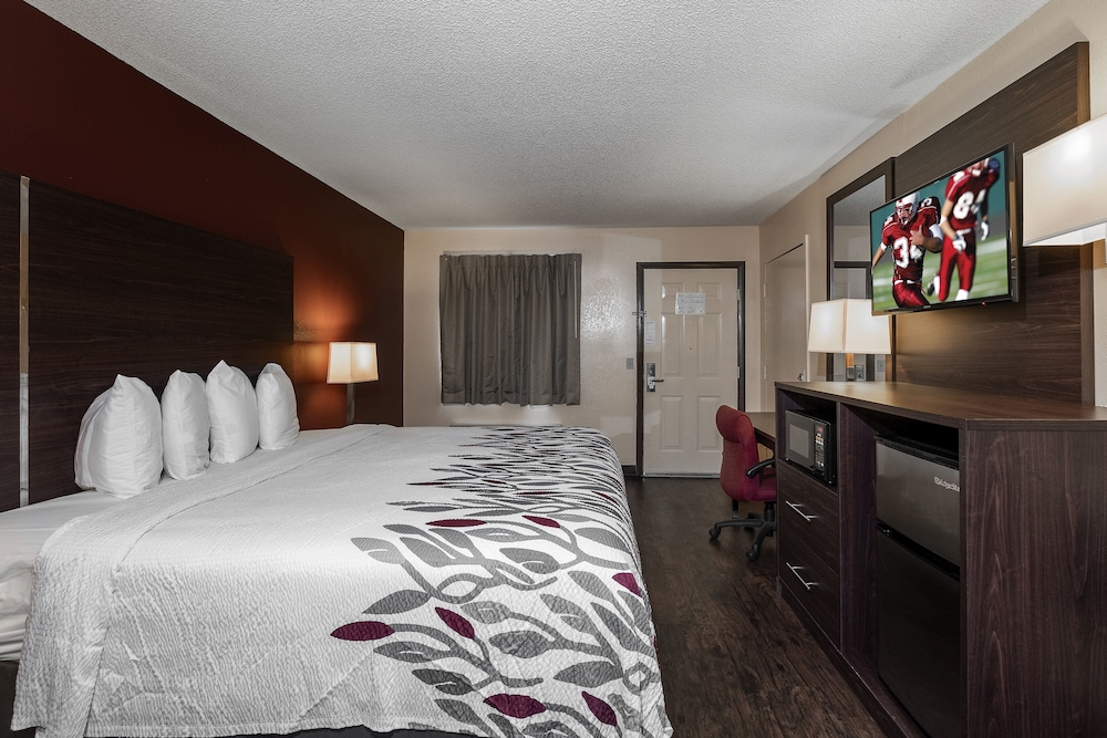 Red Roof Inn Valdosta University - photo 13