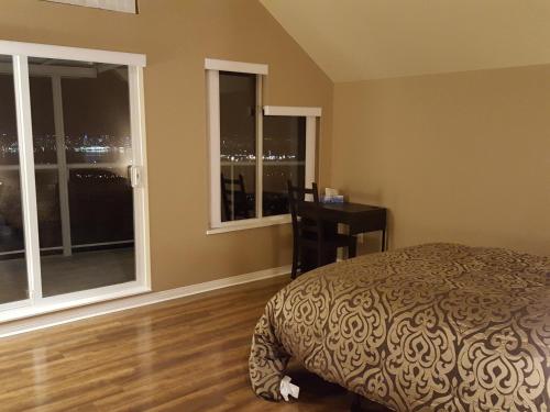 Emperial Suites — North Vancouver — photo 4
