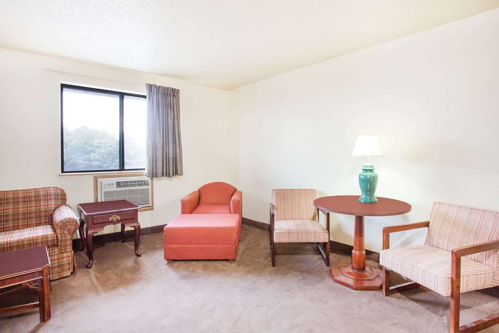 Super 8 by Wyndham Lexington VA - photo 14