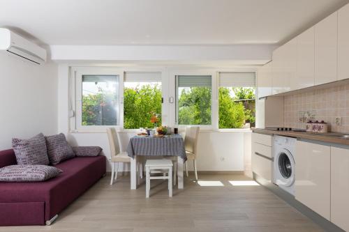 Studio Apartment Lemon
