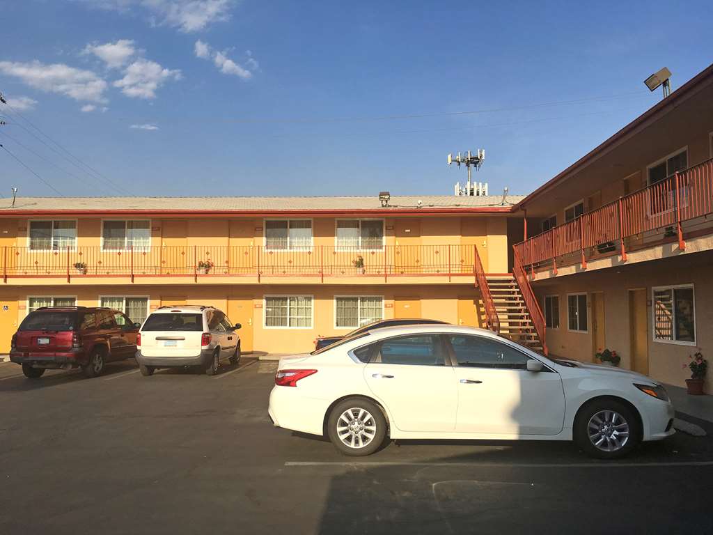 Americas Best Value Inn Beaumont CA - photo 2