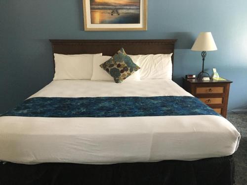 Rest Assured Inns & Suites - photo 16
