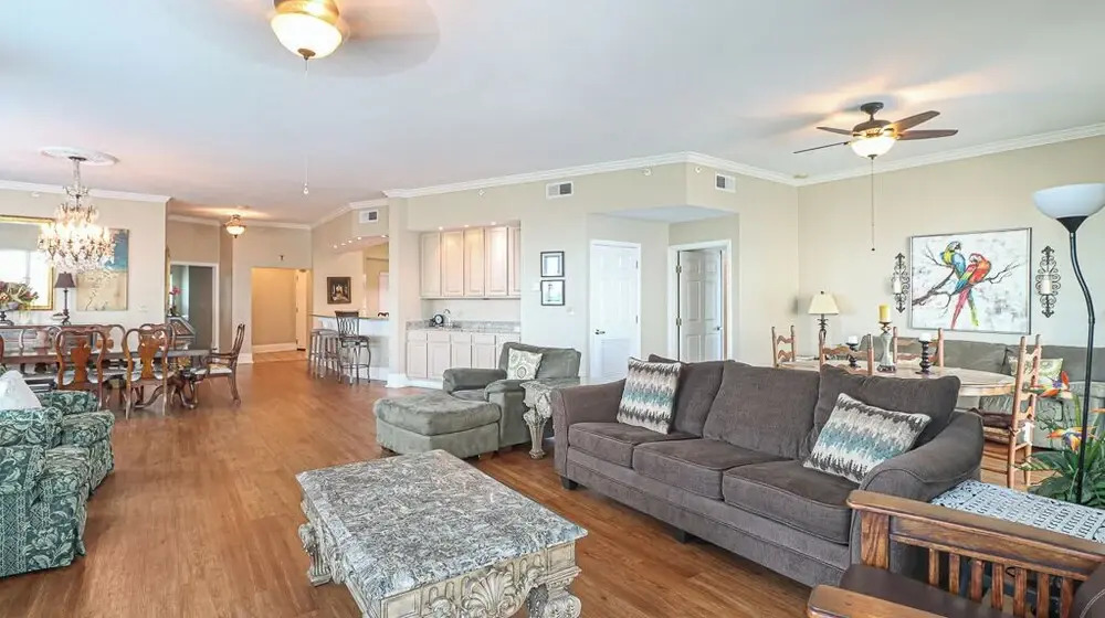 Legacy Towers I Penthouse - photo 24