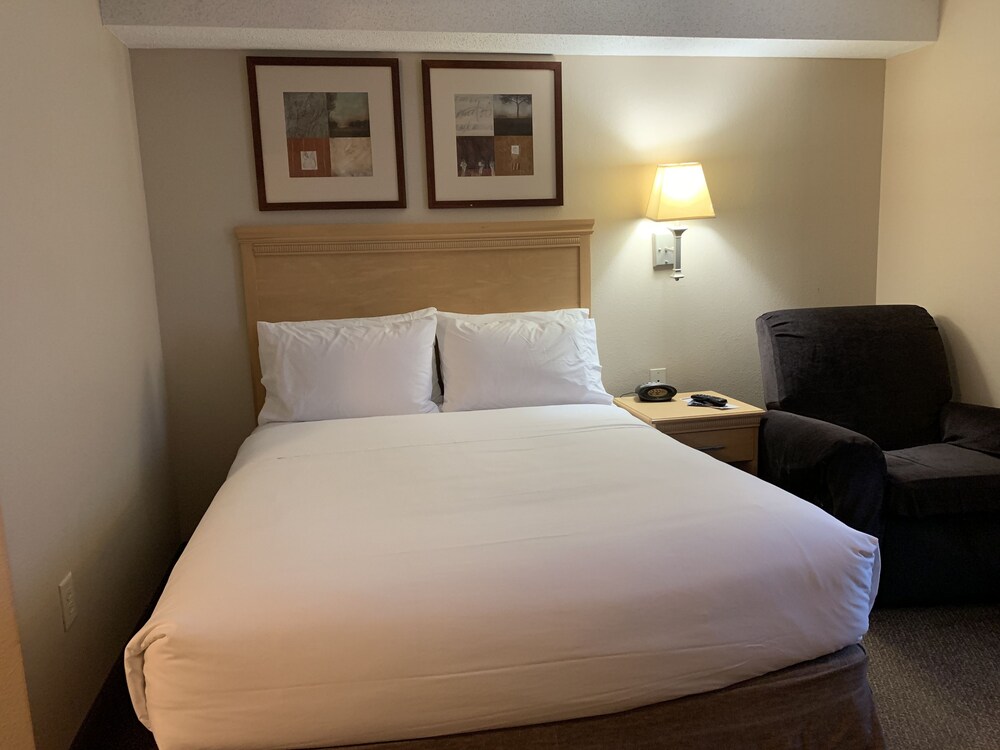 Candlewood Suites Wilson by IHG - photo 15