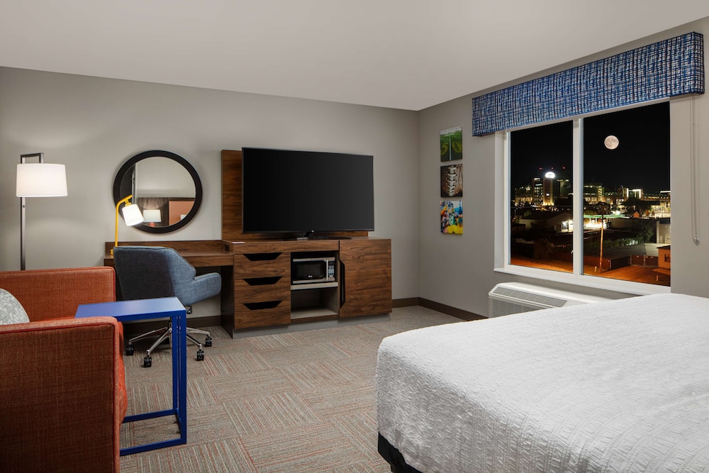 Hampton Inn by Hilton Green Bay Stadium - photo 12