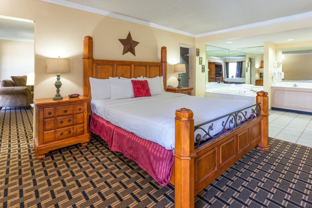 Baymont by Wyndham Amarillo West Amarillo - photo 8