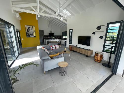 Villa Bougainvilla — 4-Star Luxury Hotel in Anse-Bertrand, Guadeloupe