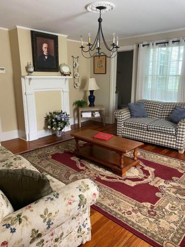 Historic Rosemont Manor - photo 14