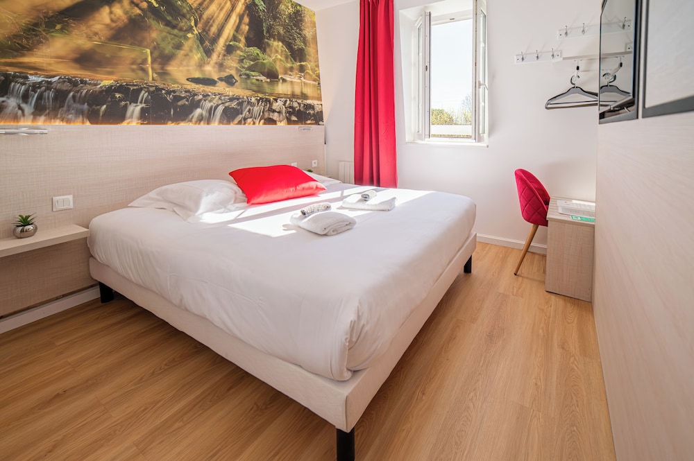 Hôtel de la Mairie - carbon neutral hotel in Saint-Pol-De-Leon