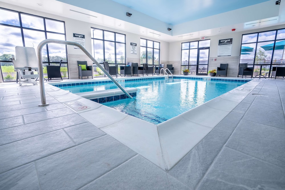 Hampton Inn by Hilton Huntley Chicago - photo 25