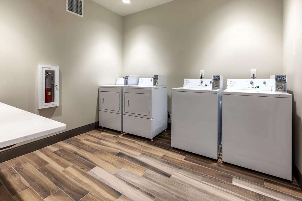 La Quinta Inn & Suites by Wyndham Middletown Goshen - photo 32