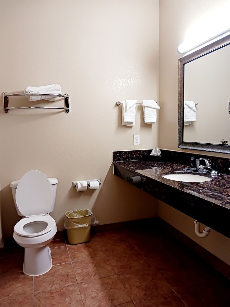 Yorktown Inn And Suites - photo 65