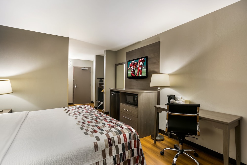 Red Roof Inn Denver - photo 8