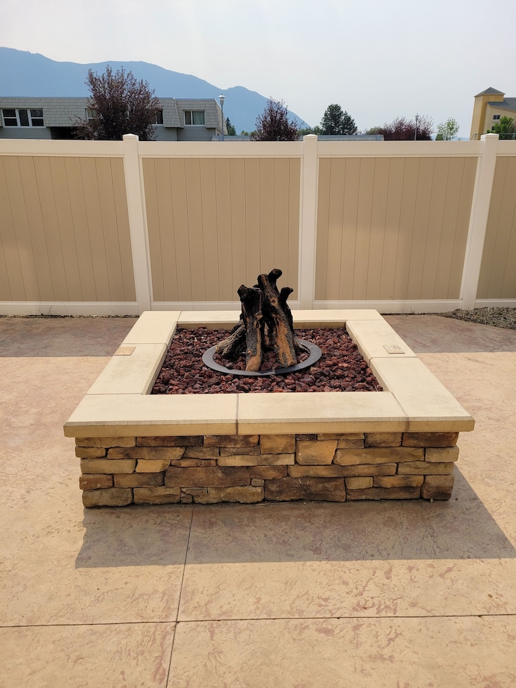 Fairfield Inn & Suites by Marriott Butte - photo 40