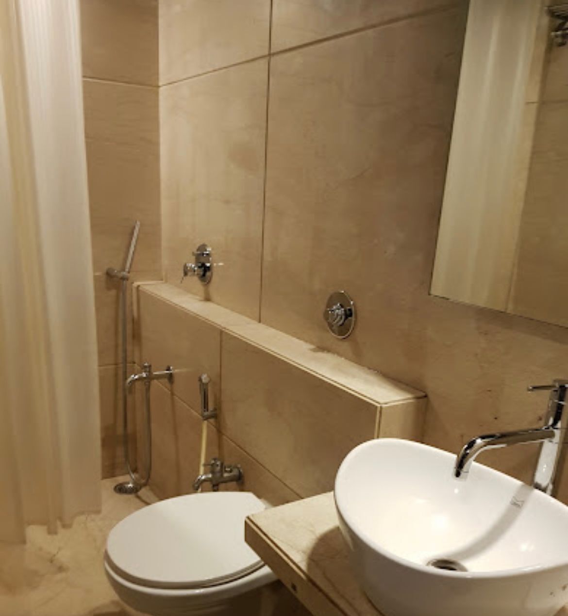 Hotel Rr Suites Near Lodha Xperia Mall