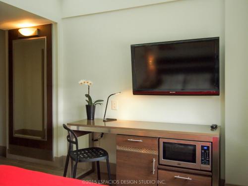Commack Inn - photo 10