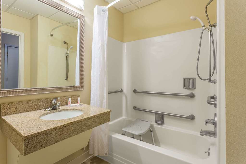 Baymont by Wyndham Cornelia - photo 9
