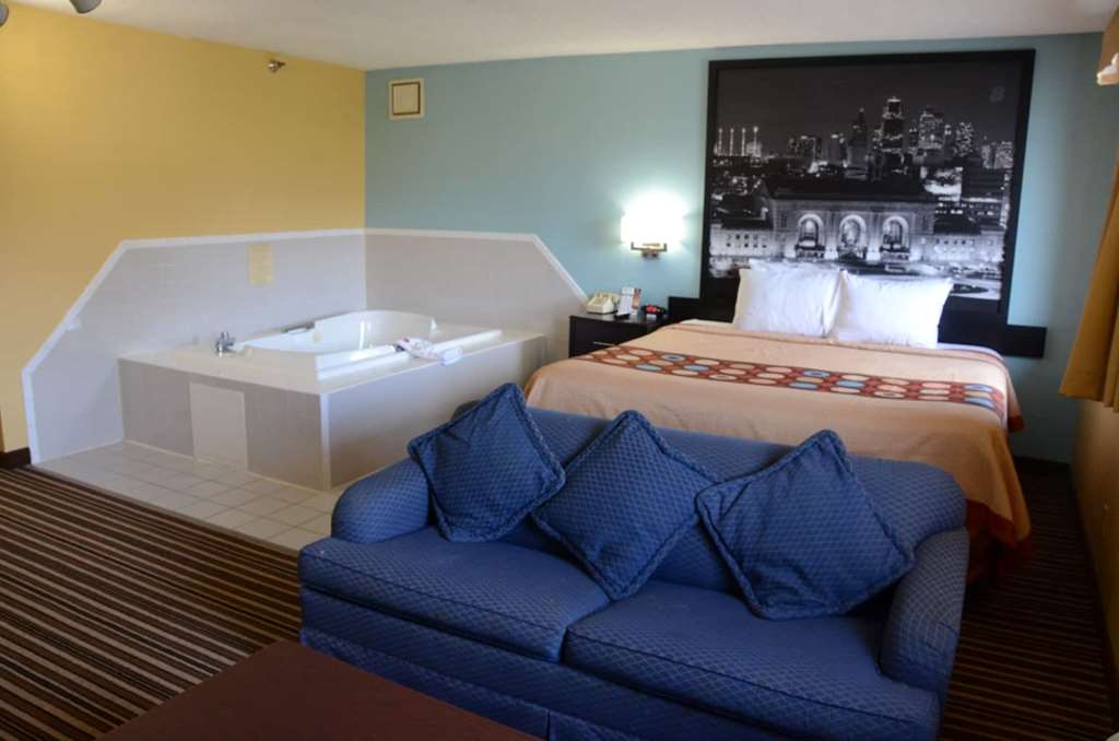 Super 8 by Wyndham Warrenton - photo 7