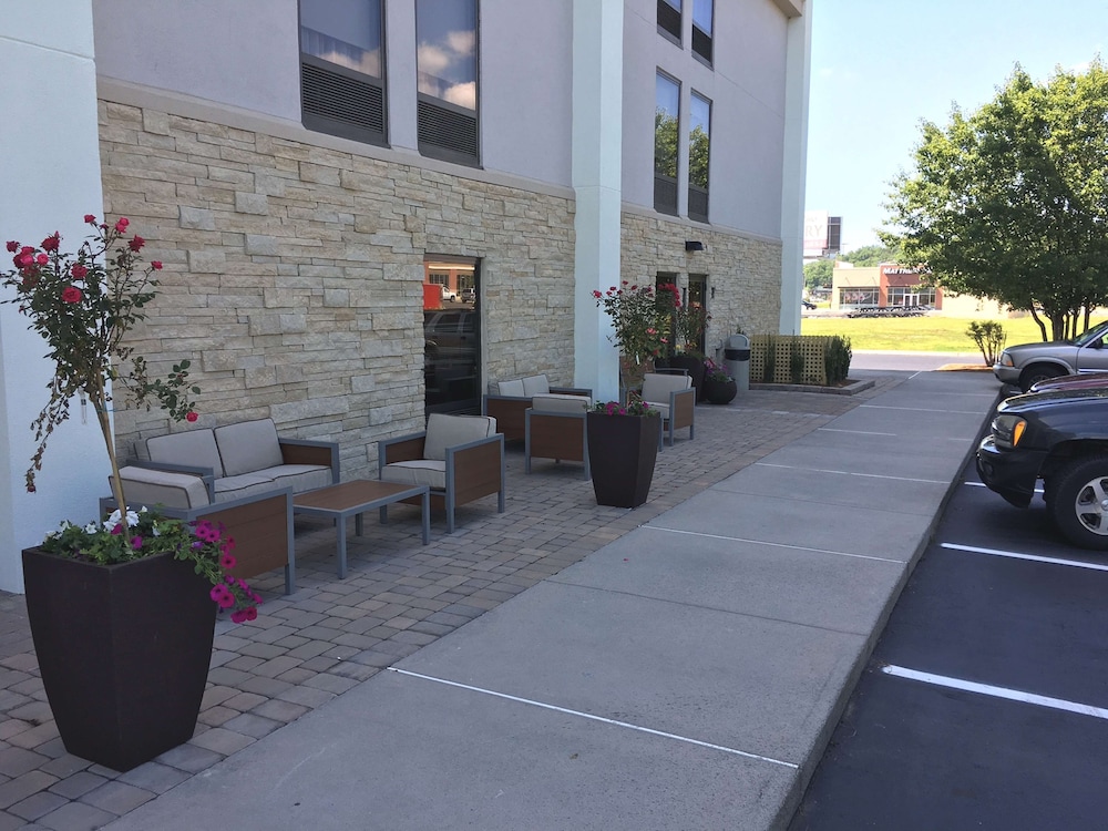Hampton Inn Sevierville - photo 50
