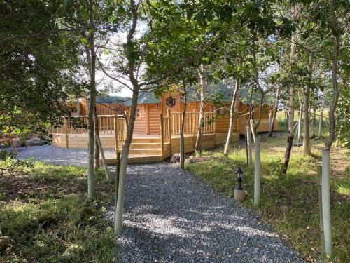 Craigshannoch Luxury 1 Bed Woodland Lodge Hot Tub 17834189 — Kintore