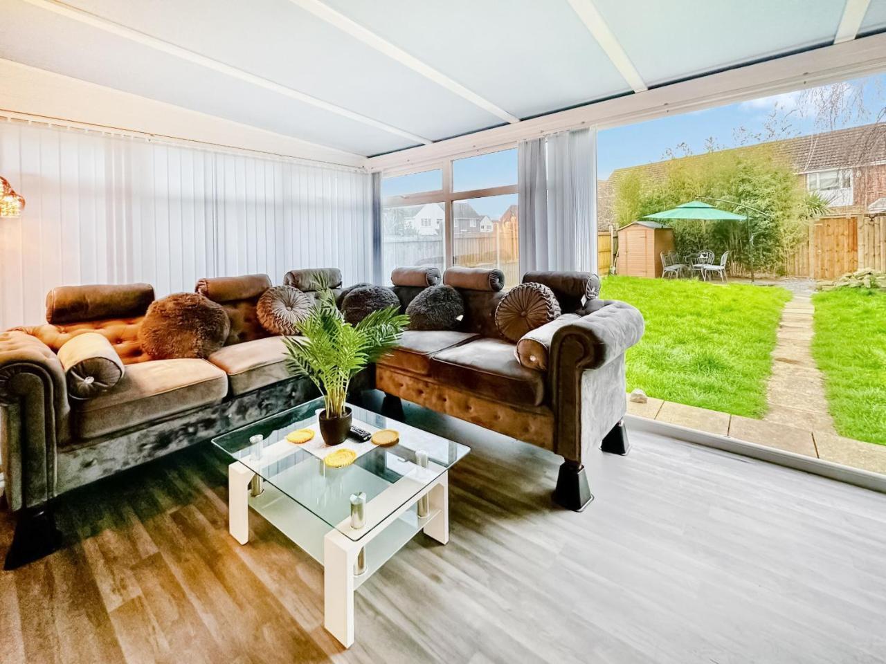 Sunrise Villa — 4-Star Luxury Hotel in Clacton-On-Sea, United Kingdom