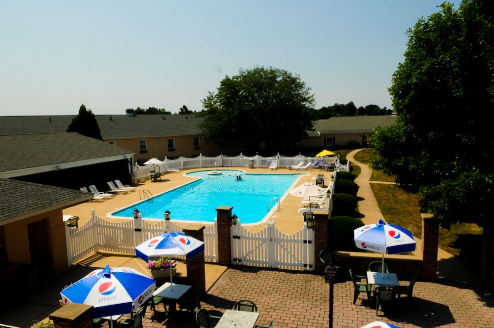 The Inn At Reading - photo 8