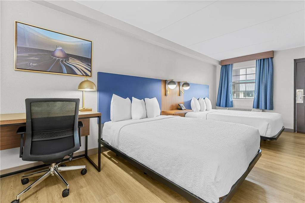 La Quinta Inn by Wyndham Huntsville Research Park - photo 20