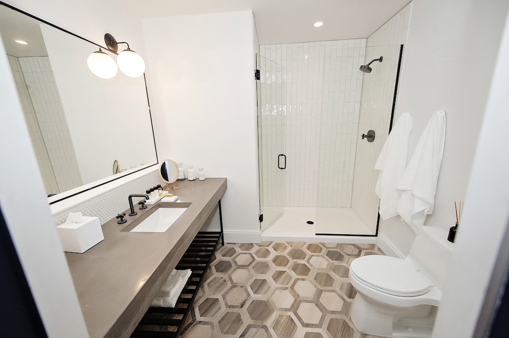 Hotel Covington Cincinnati Riverfront - photo 70