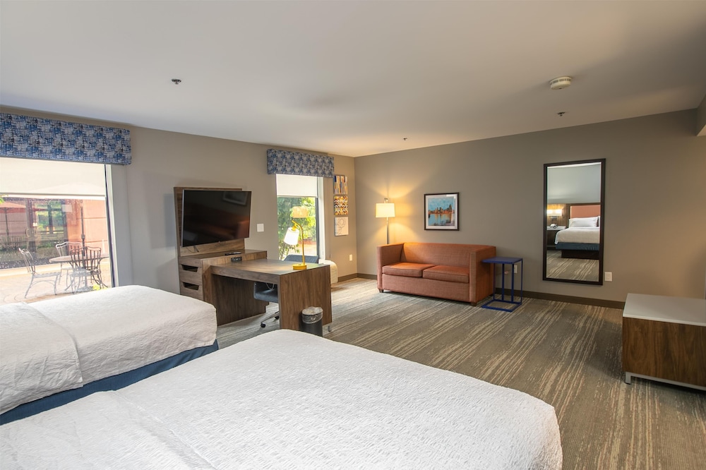 Hampton Inn & Suites Wilder - photo 20