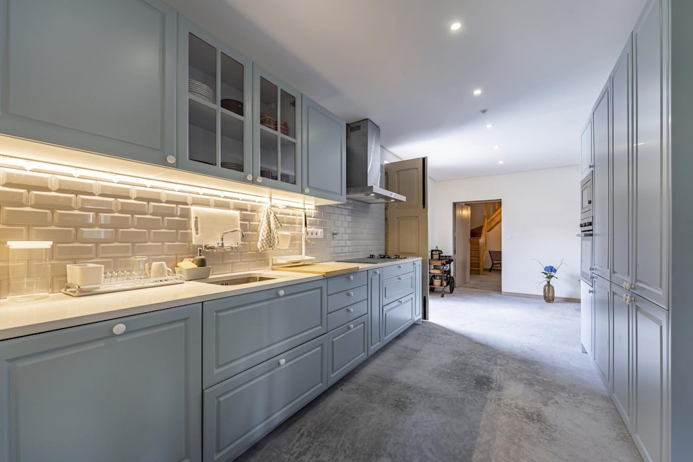 Nomad's Country 4BED Casa de Macieira — 4-Star Luxury Hotel in Feira, Portugal