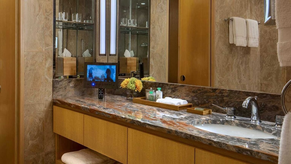 Four Seasons Hotel New York - photo 46