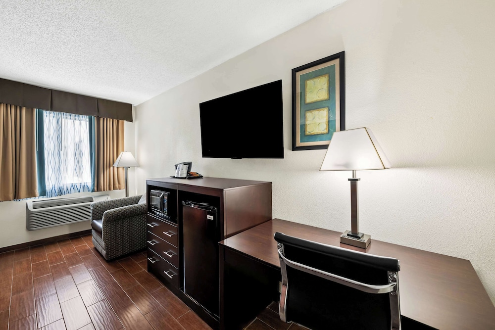 SureStay Plus Hotel by Best Western Lubbock Medical Center - photo 26