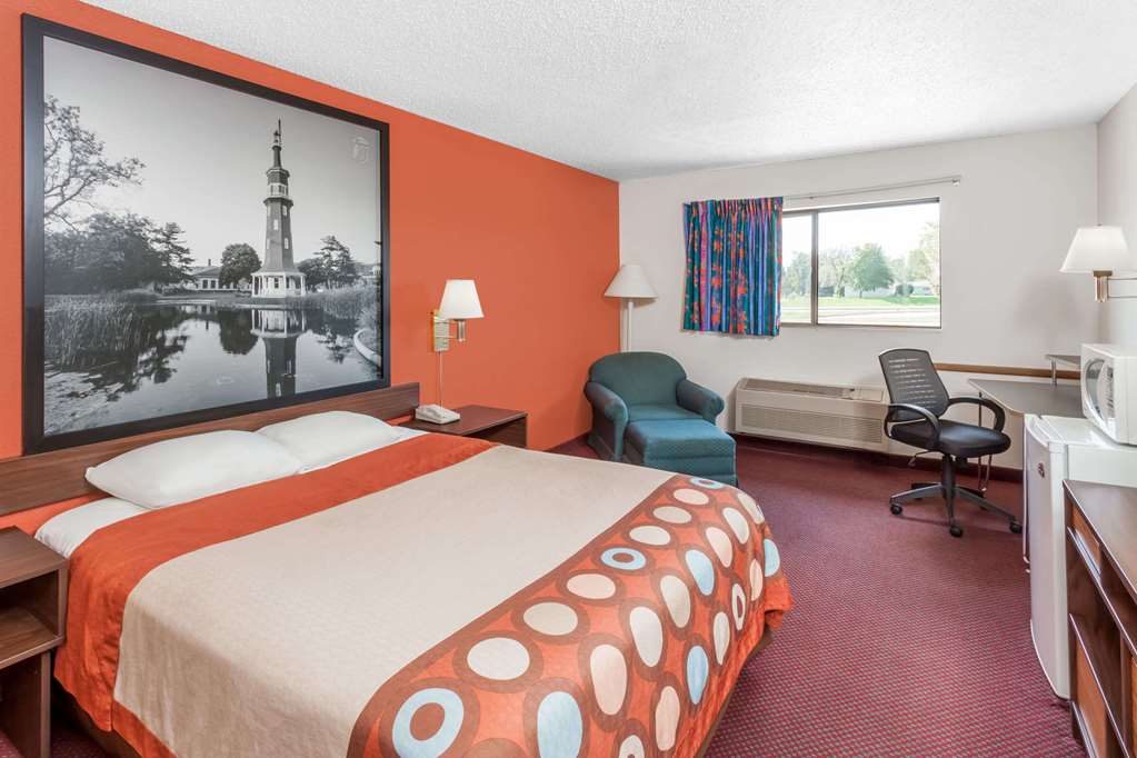 Super 8 by Wyndham Washington Peoria Area - photo 5