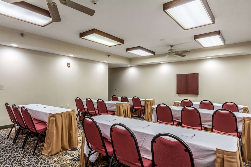 Hampton Inn Jackson Pearl International Airport - photo 34