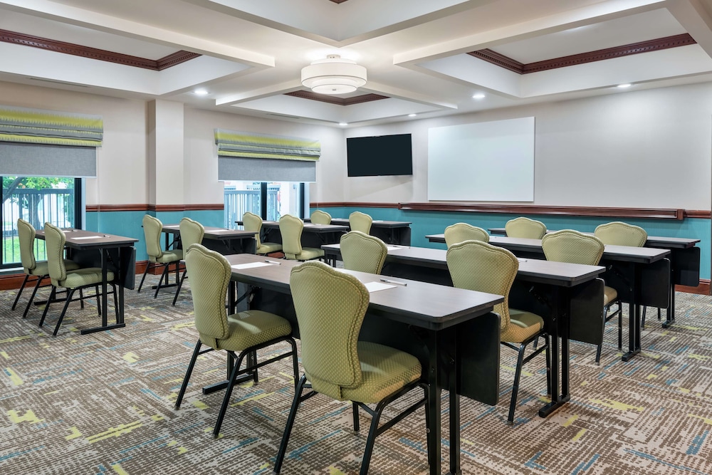Hampton Inn South Plainfield Piscataway - photo 23