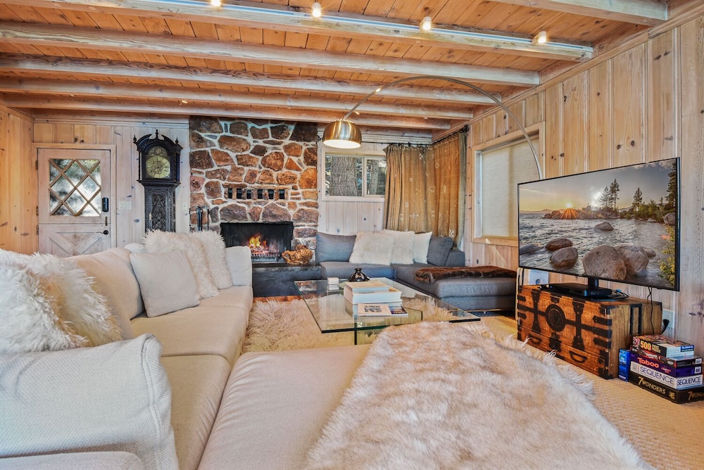 Mesmerizing Meeks Bay Outdoor Waterfront Deck - photo 23
