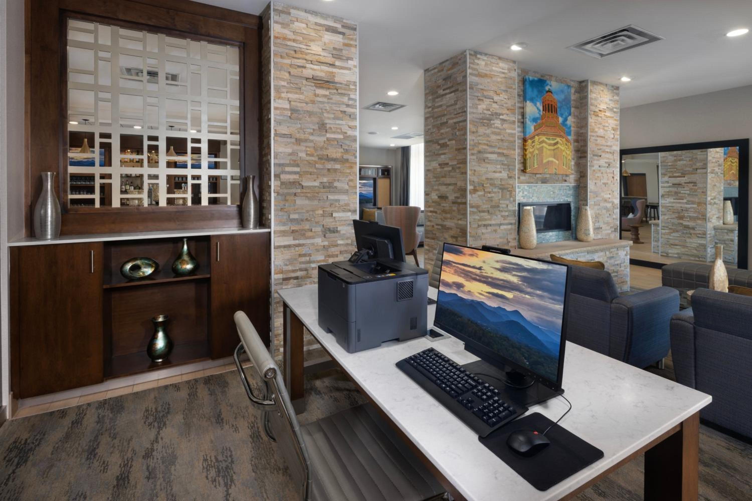 Holiday Inn Hotel & Suites Asheville Biltmore Vlg Area