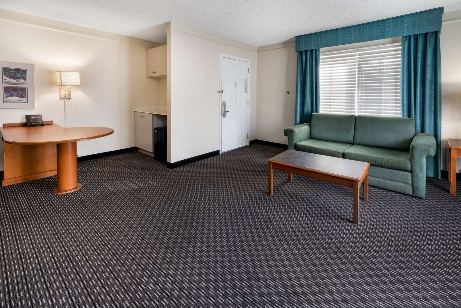 Motel6 Phoenix AZ Midtown - photo 13
