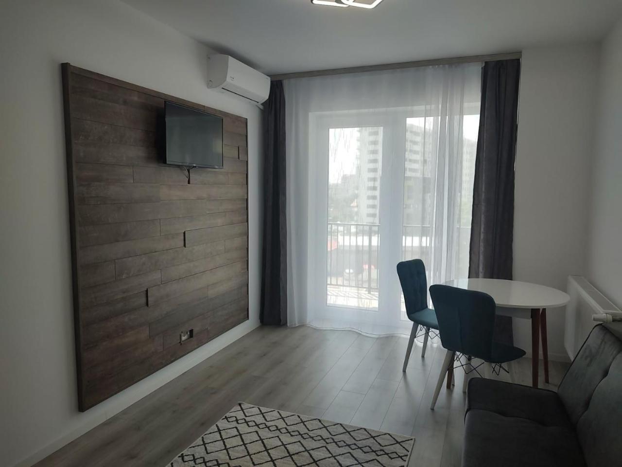 Silvia Resident — Oradea — photo 2