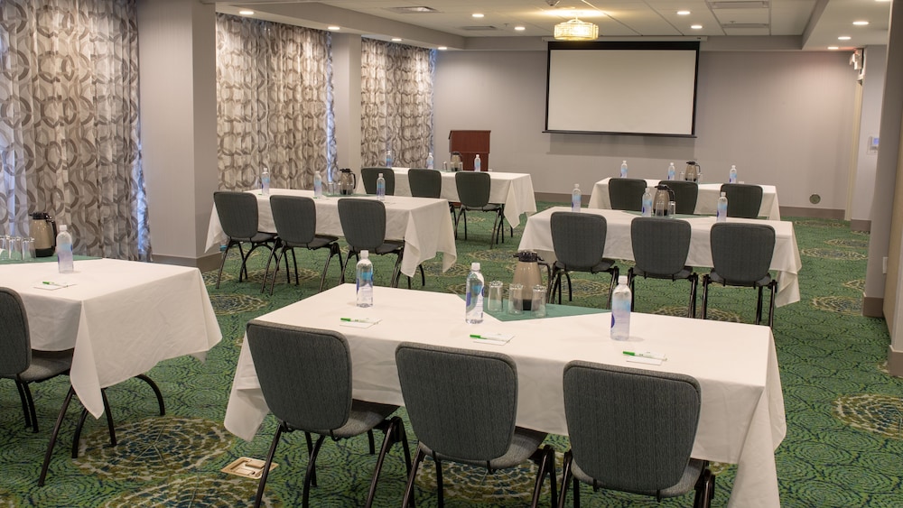 Holiday Inn Knoxville N Merchant Drive by IHG - photo 31