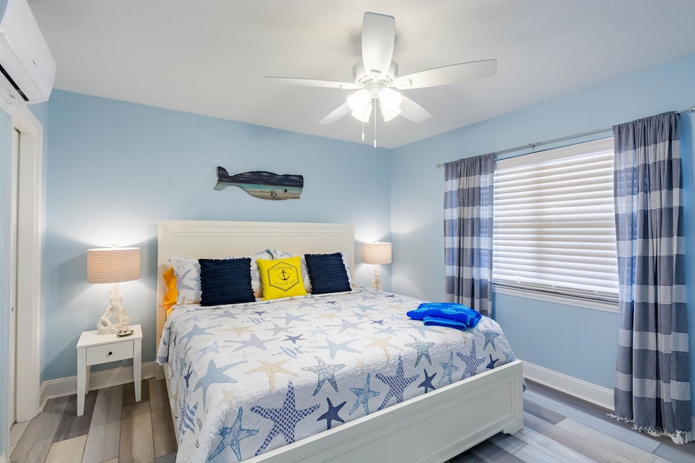 Upham Beach Inn - photo 3