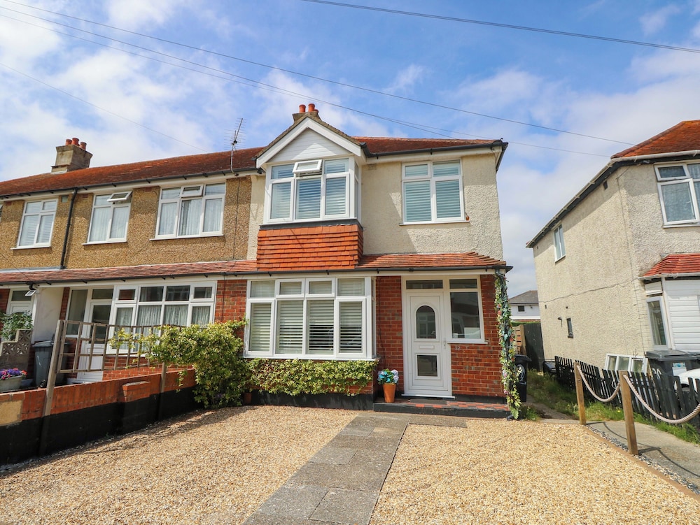 32 Cranleigh Close in Bournemouth, United Kingdom