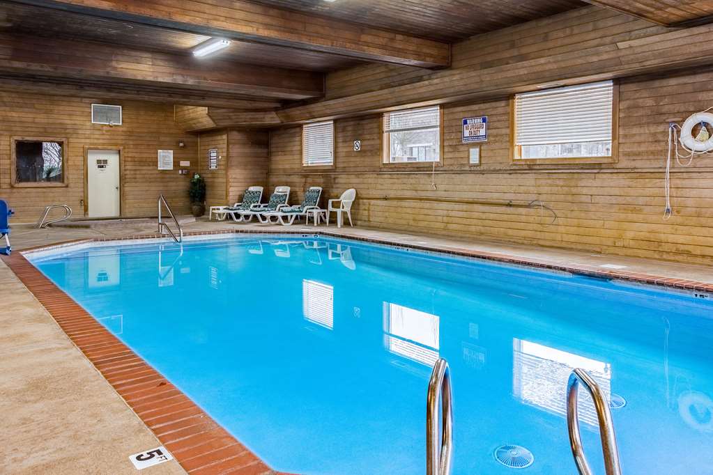 Quality Inn & Suites Vancouver North - photo 25